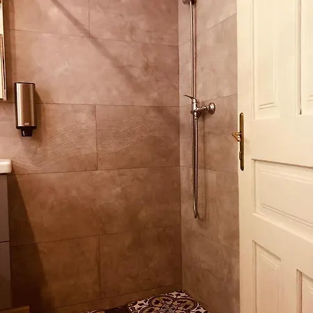 Kamenna Apartment Hodruša